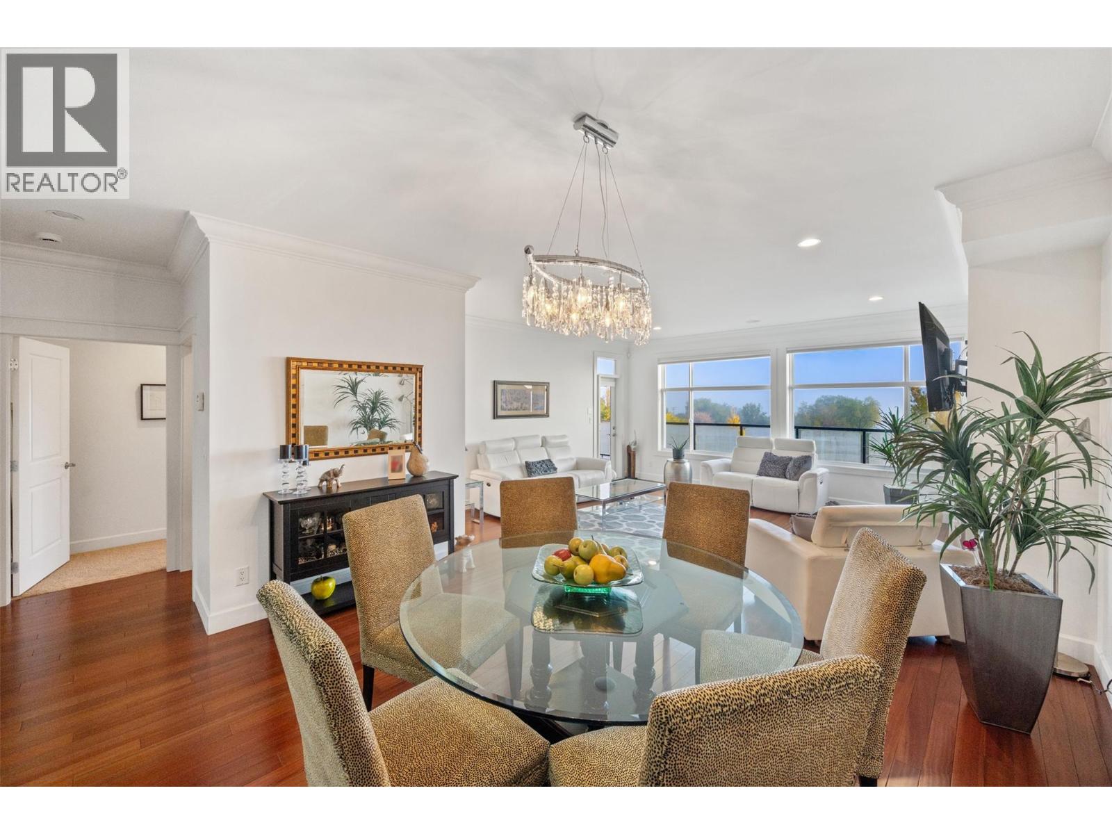 4214 GOLF COURSE Drive, Osoyoos