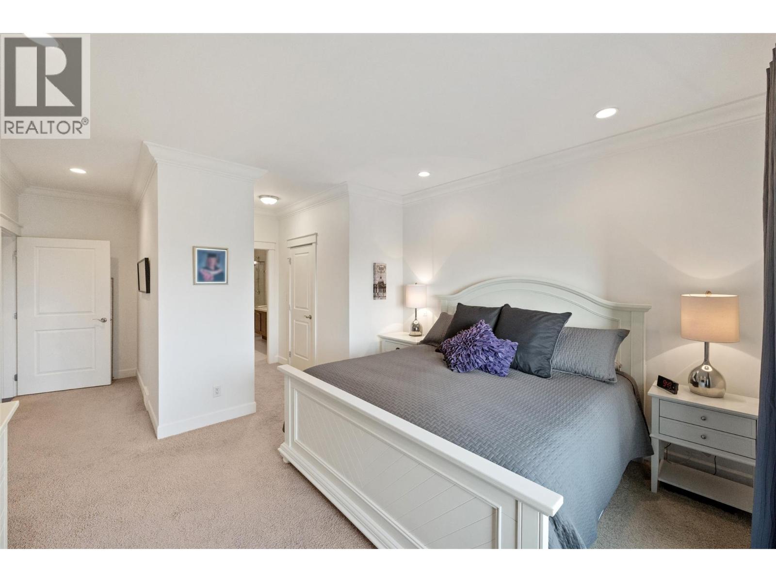 4214 GOLF COURSE Drive, Osoyoos