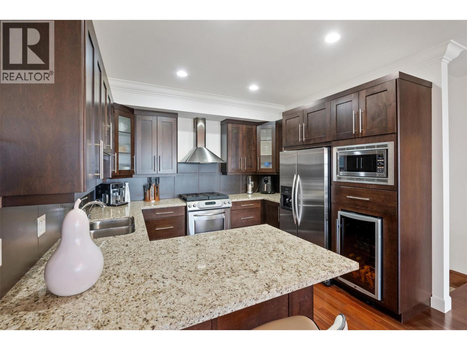 4214 GOLF COURSE Drive, Osoyoos