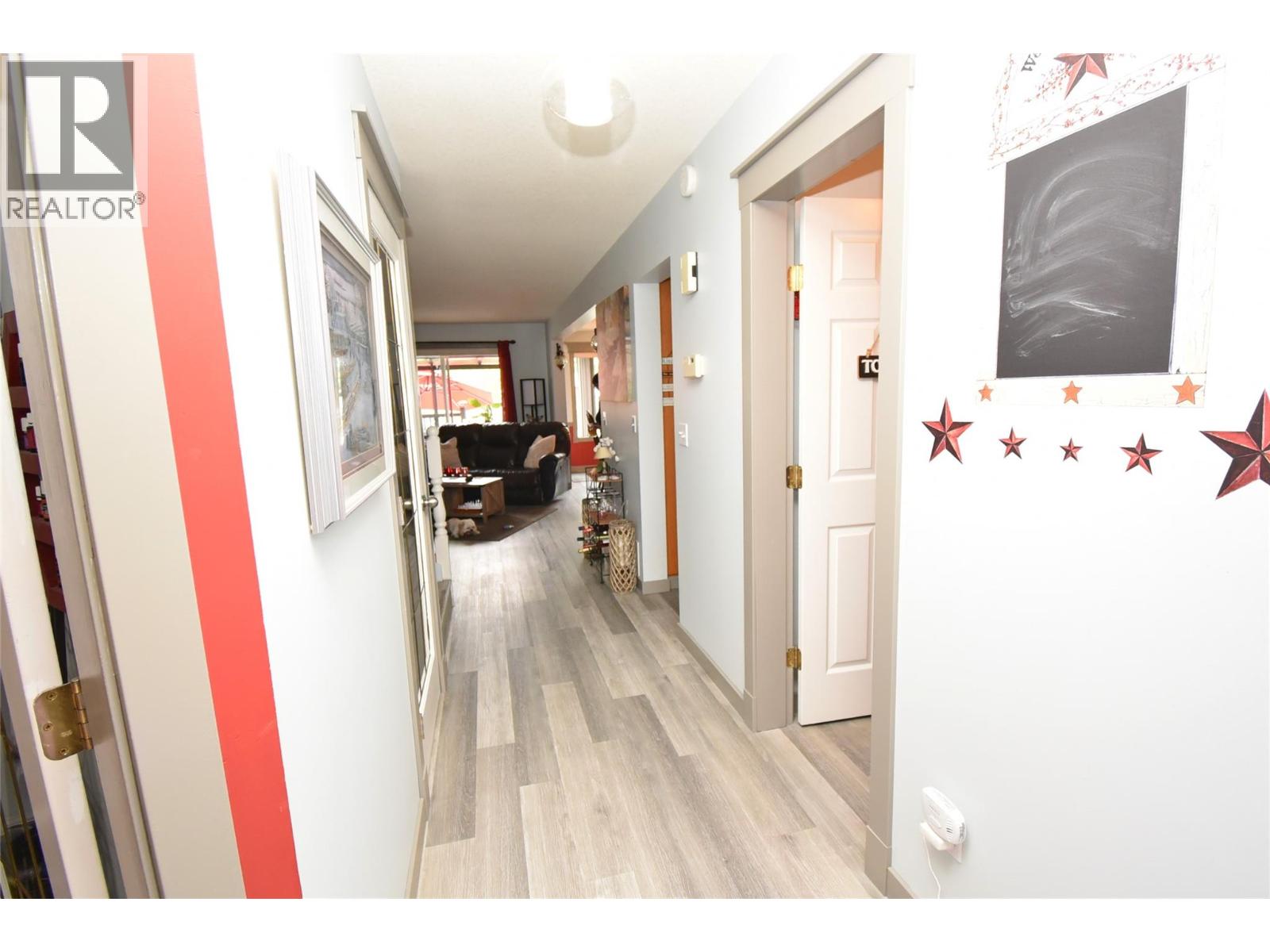 3 4404 20 Street, Vernon