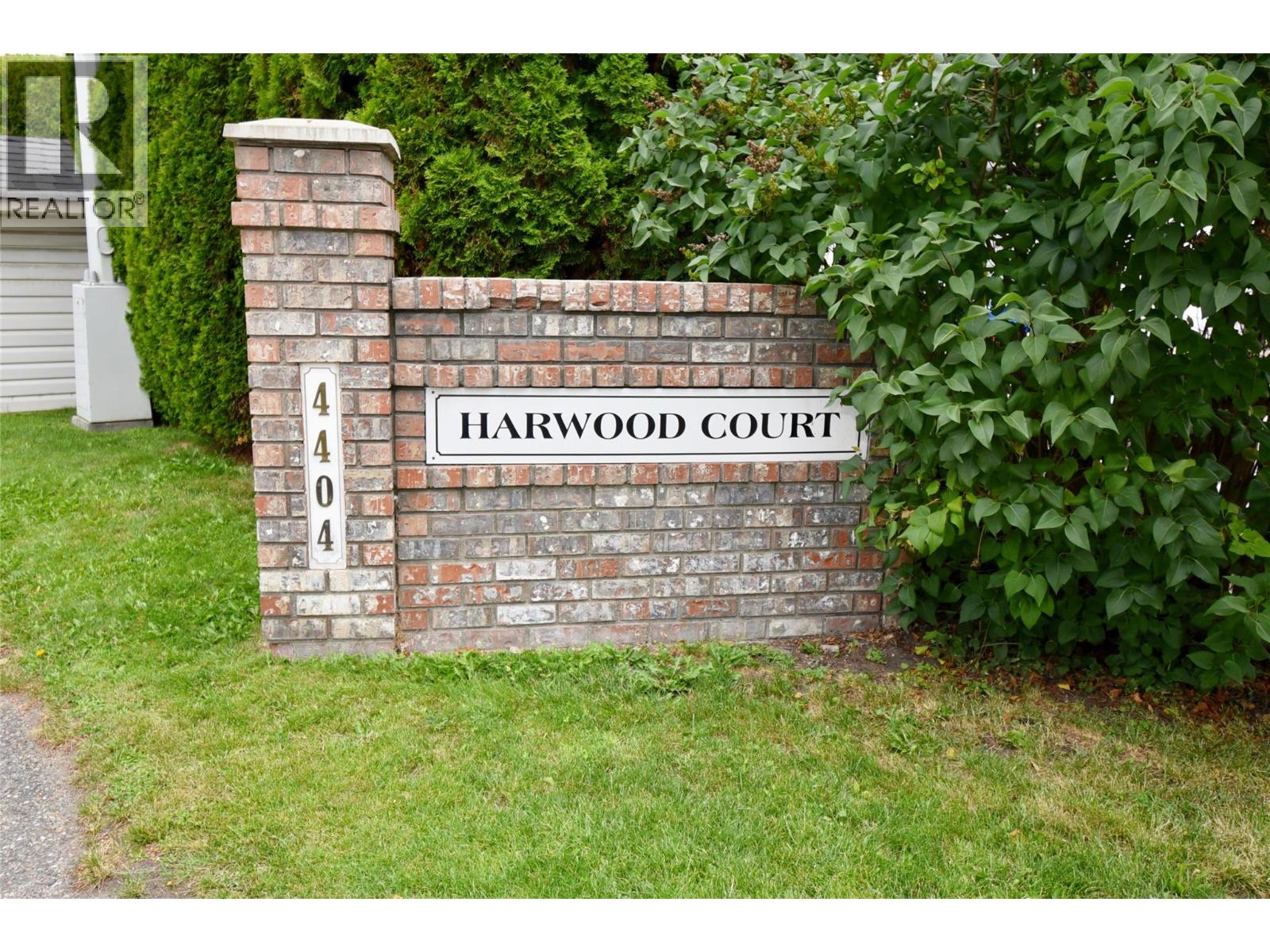 3 4404 20 Street, Vernon