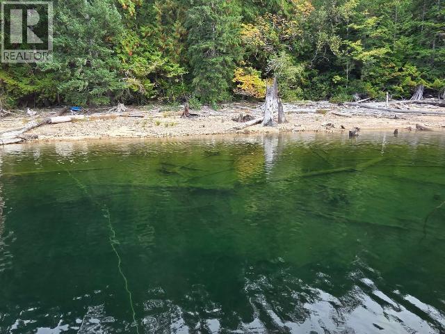 9436 POWELL LAKE - 22