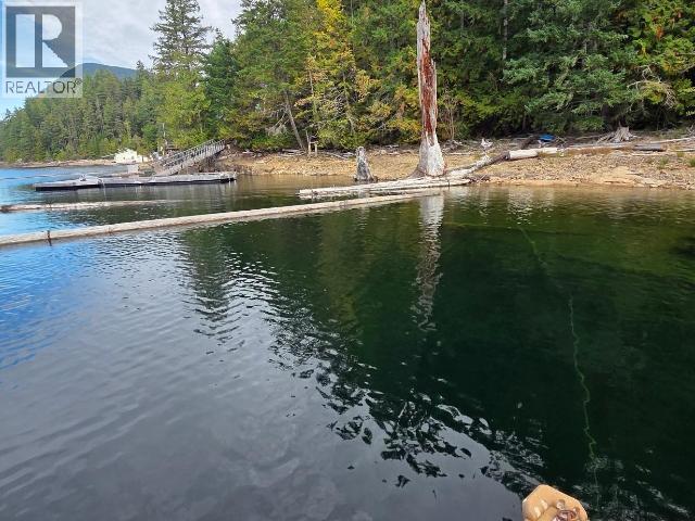 9436 POWELL LAKE - 23