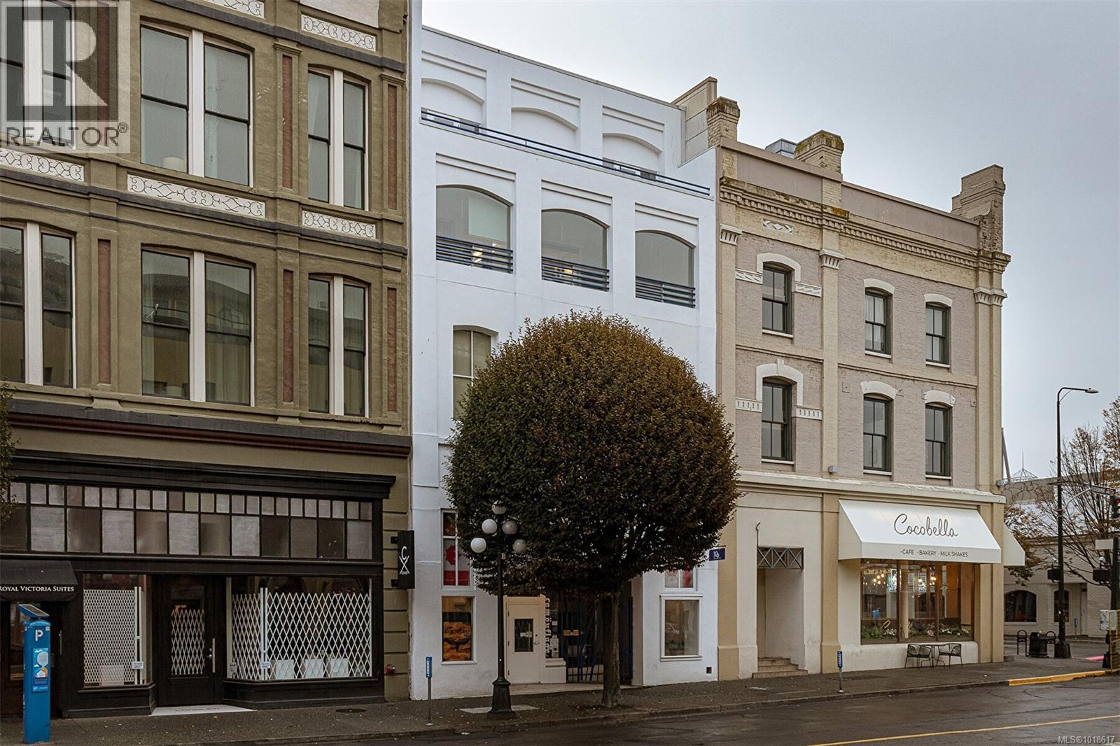 302 1407 Government Street, Victoria