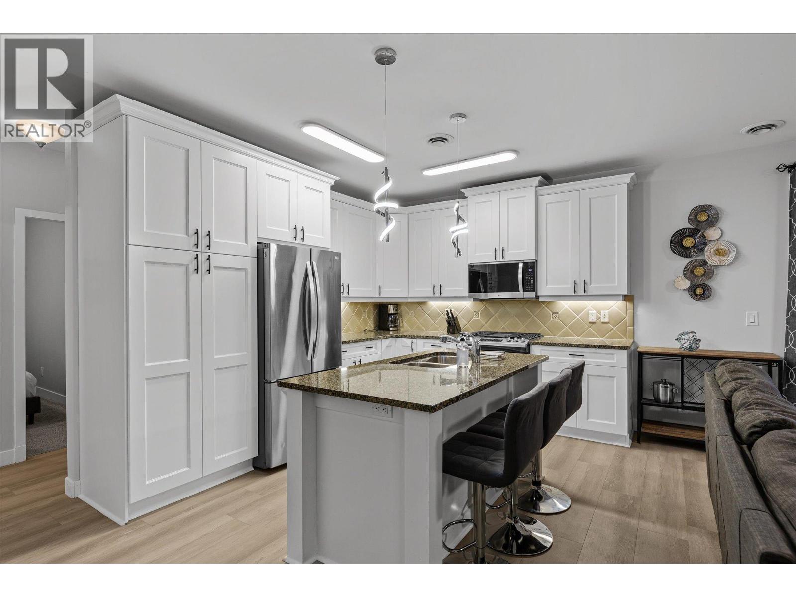 5403 4034 Pritchard Drive, West Kelowna