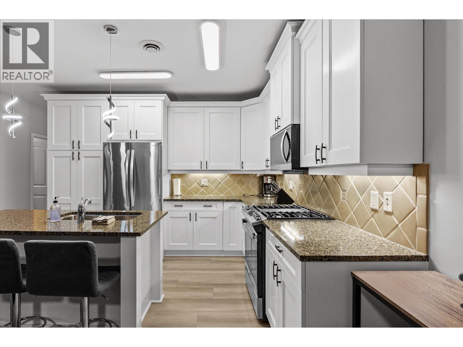 5403 4034 Pritchard Drive, West Kelowna