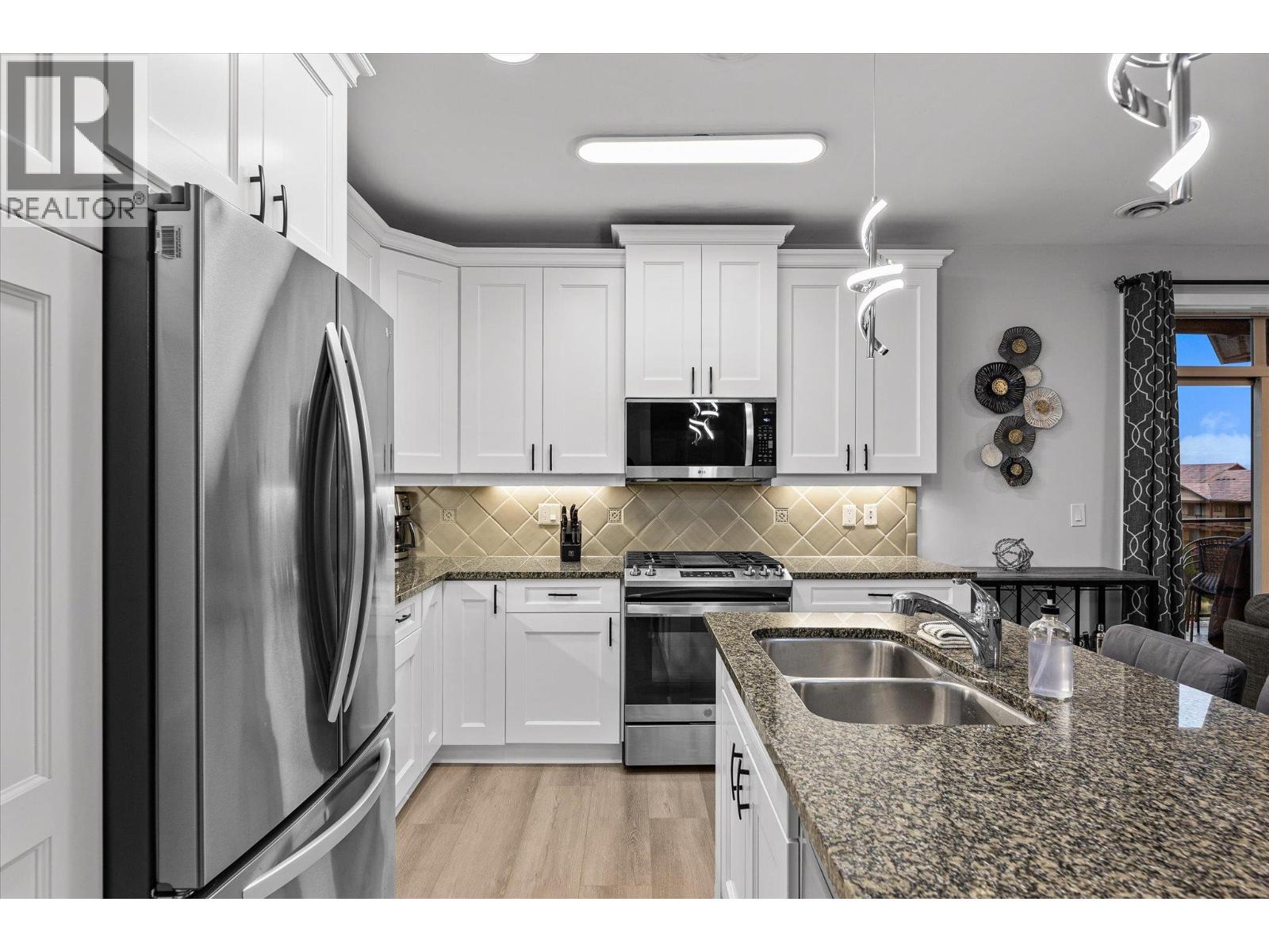 5403 4034 Pritchard Drive, West Kelowna