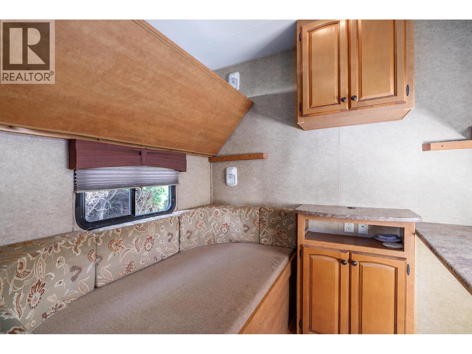 #600 415 COMMONWEALTH Road - 11