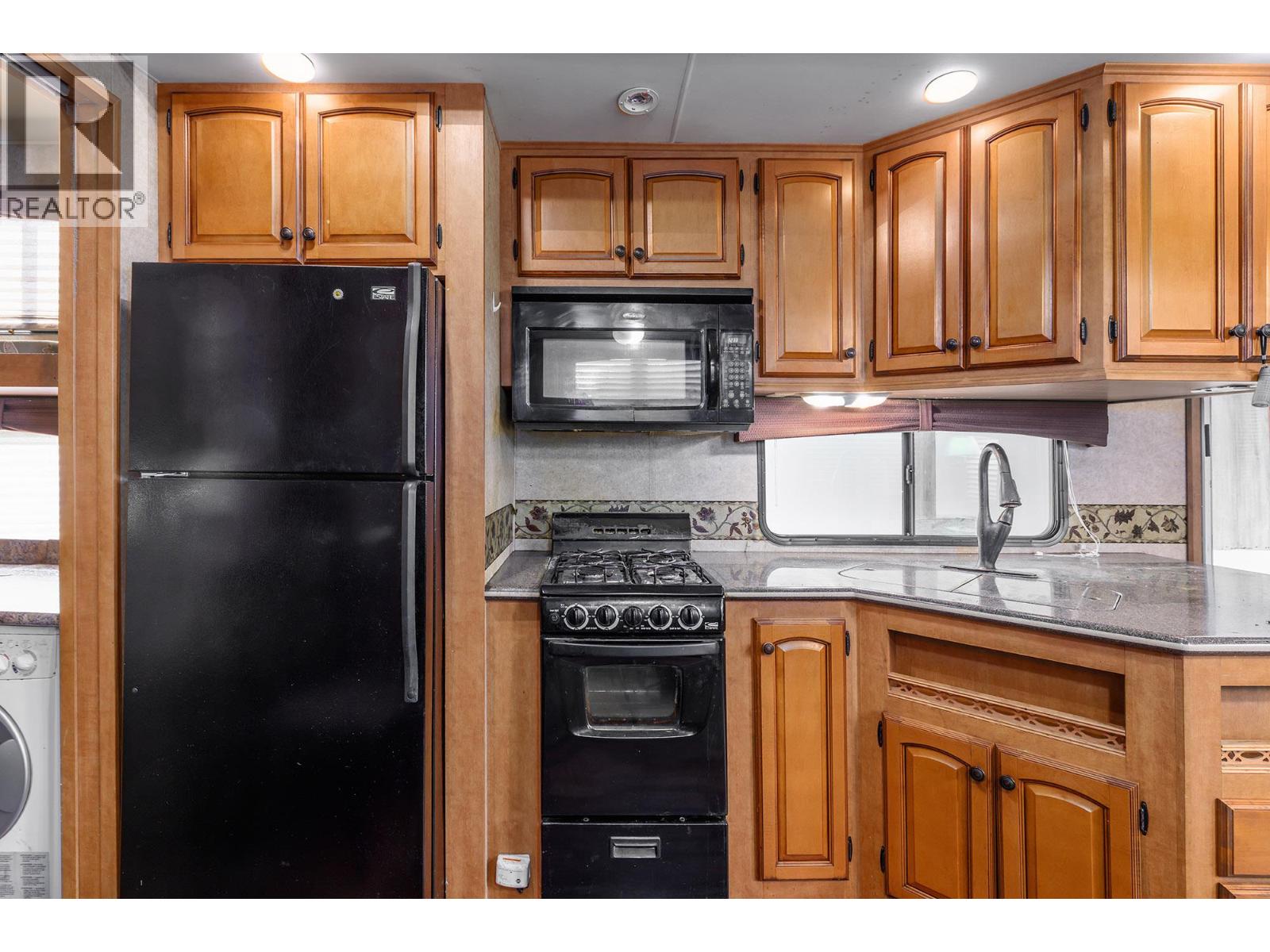 #600 415 COMMONWEALTH Road - 6