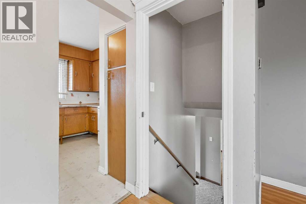 Single Family House 4 Level for Sale in  Fairview Drive SE Fairview Calgary 