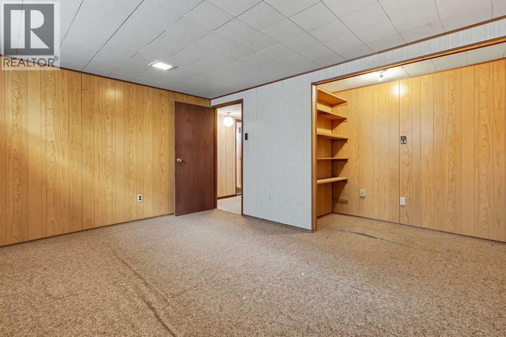 Single Family House 4 Level for Sale in  Fairview Drive SE Fairview Calgary 