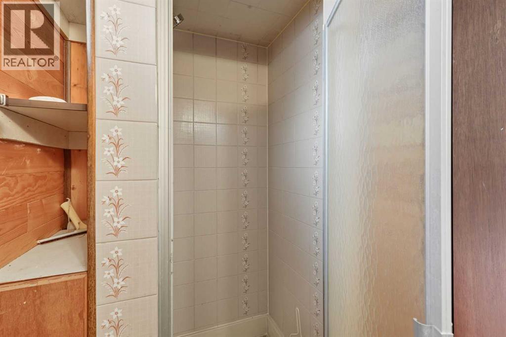 Single Family House 4 Level for Sale in  Fairview Drive SE Fairview Calgary 