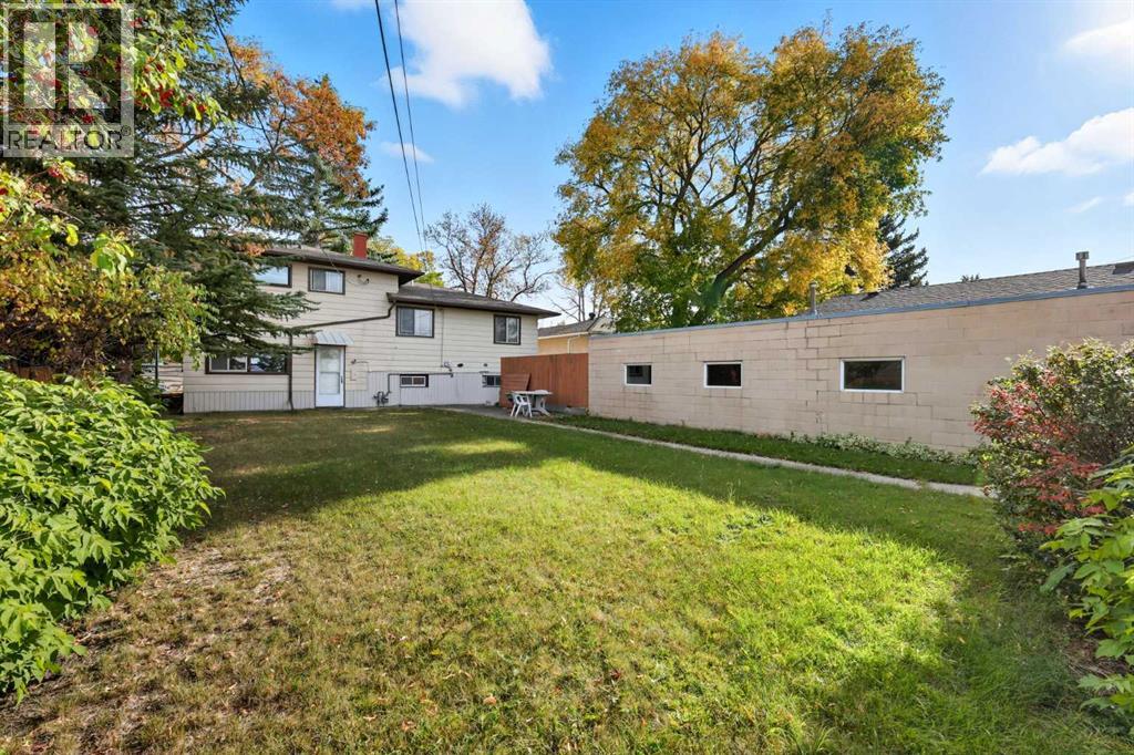 Single Family House 4 Level for Sale in  Fairview Drive SE Fairview Calgary 