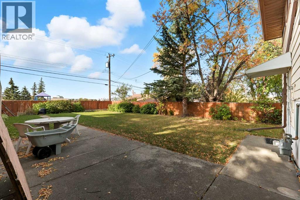 Single Family House 4 Level for Sale in  Fairview Drive SE Fairview Calgary 