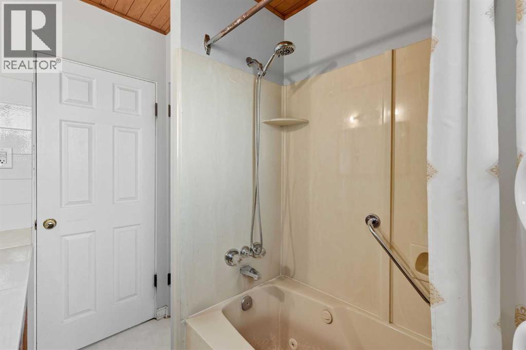 Single Family House 4 Level for Sale in  Fairview Drive SE Fairview Calgary 