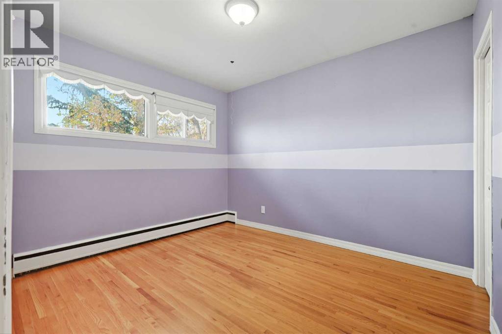 Single Family House 4 Level for Sale in  Fairview Drive SE Fairview Calgary 