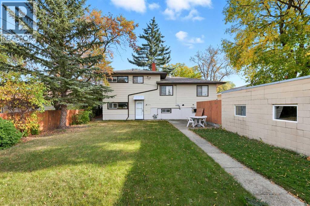 Single Family House 4 Level for Sale in  Fairview Drive SE Fairview Calgary 