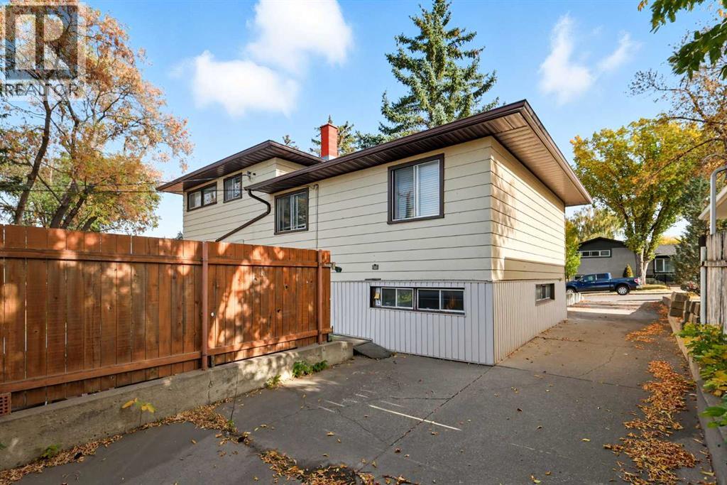 Single Family House 4 Level for Sale in  Fairview Drive SE Fairview Calgary 