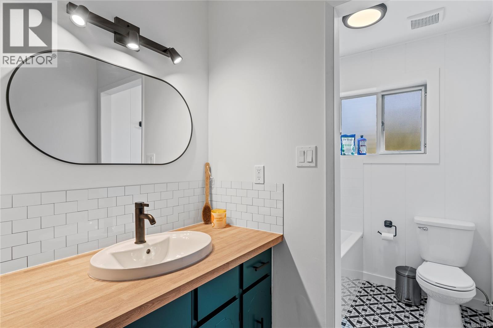 3258 Douglas St, Chemainus