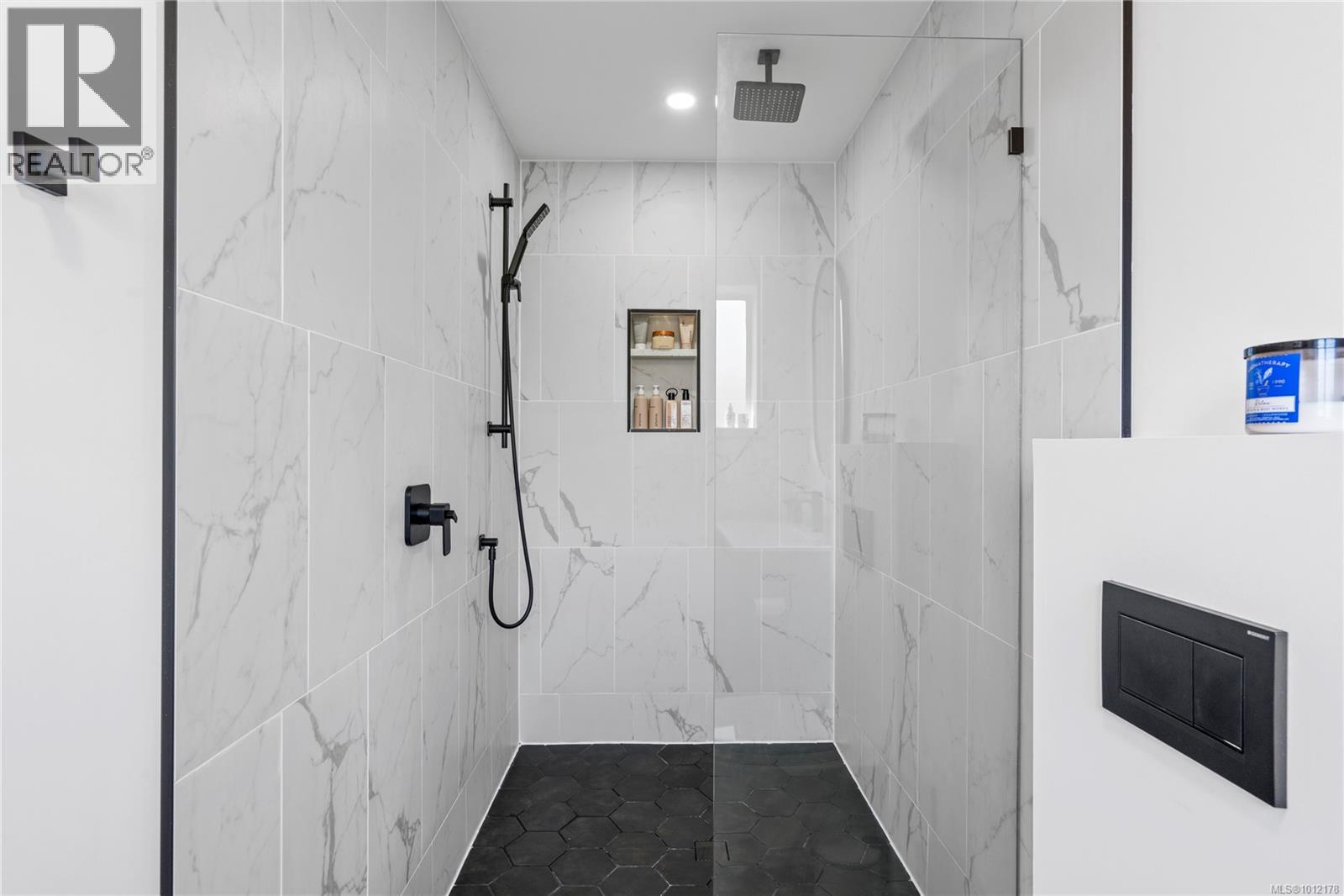 3258 Douglas St, Chemainus