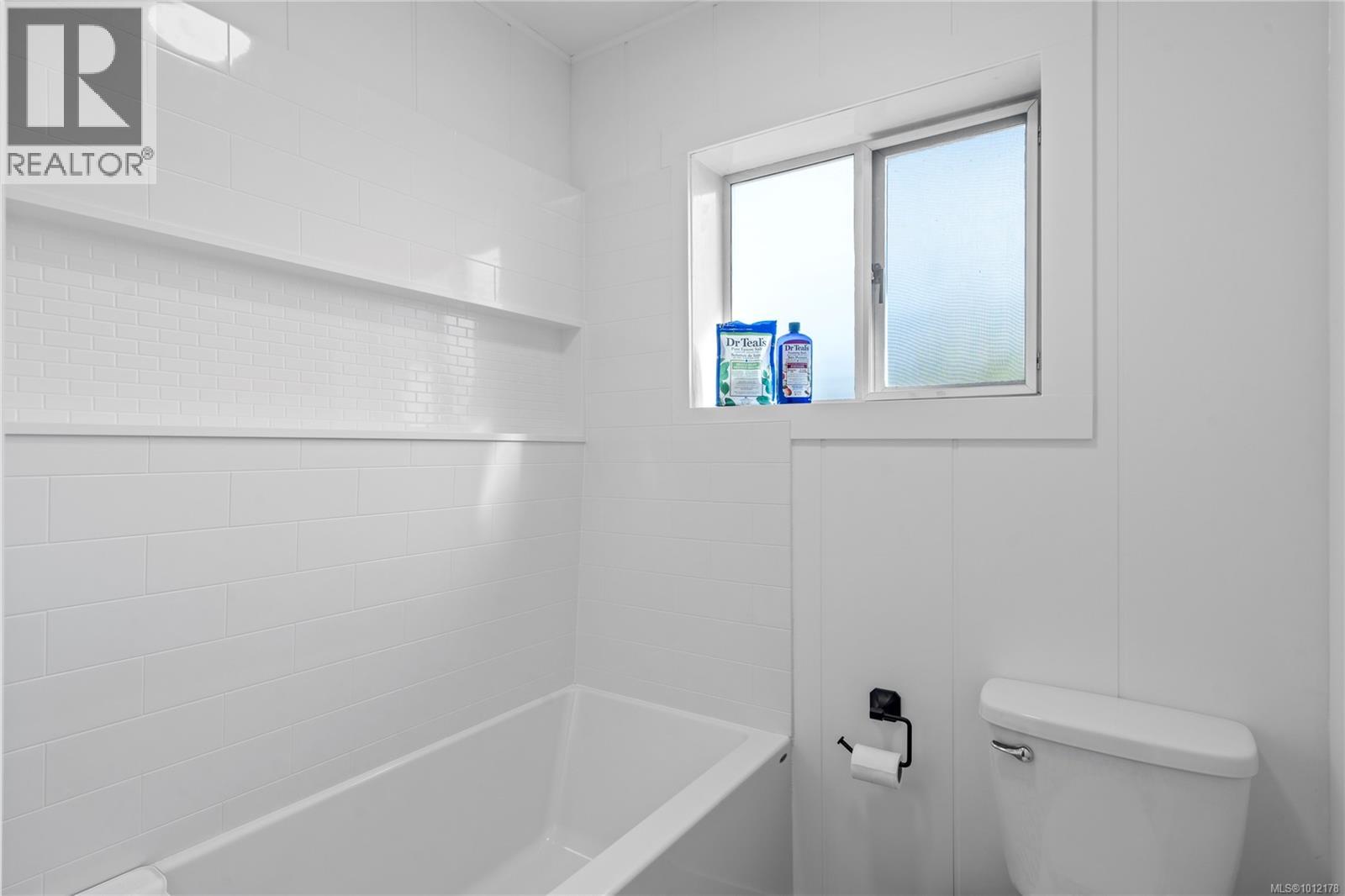 3258 Douglas St, Chemainus