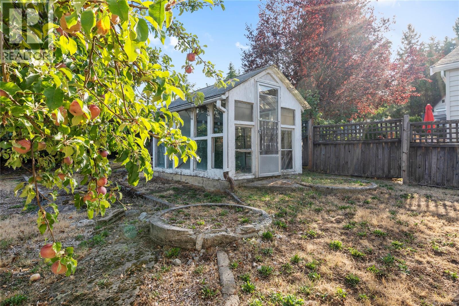 3258 Douglas St, Chemainus