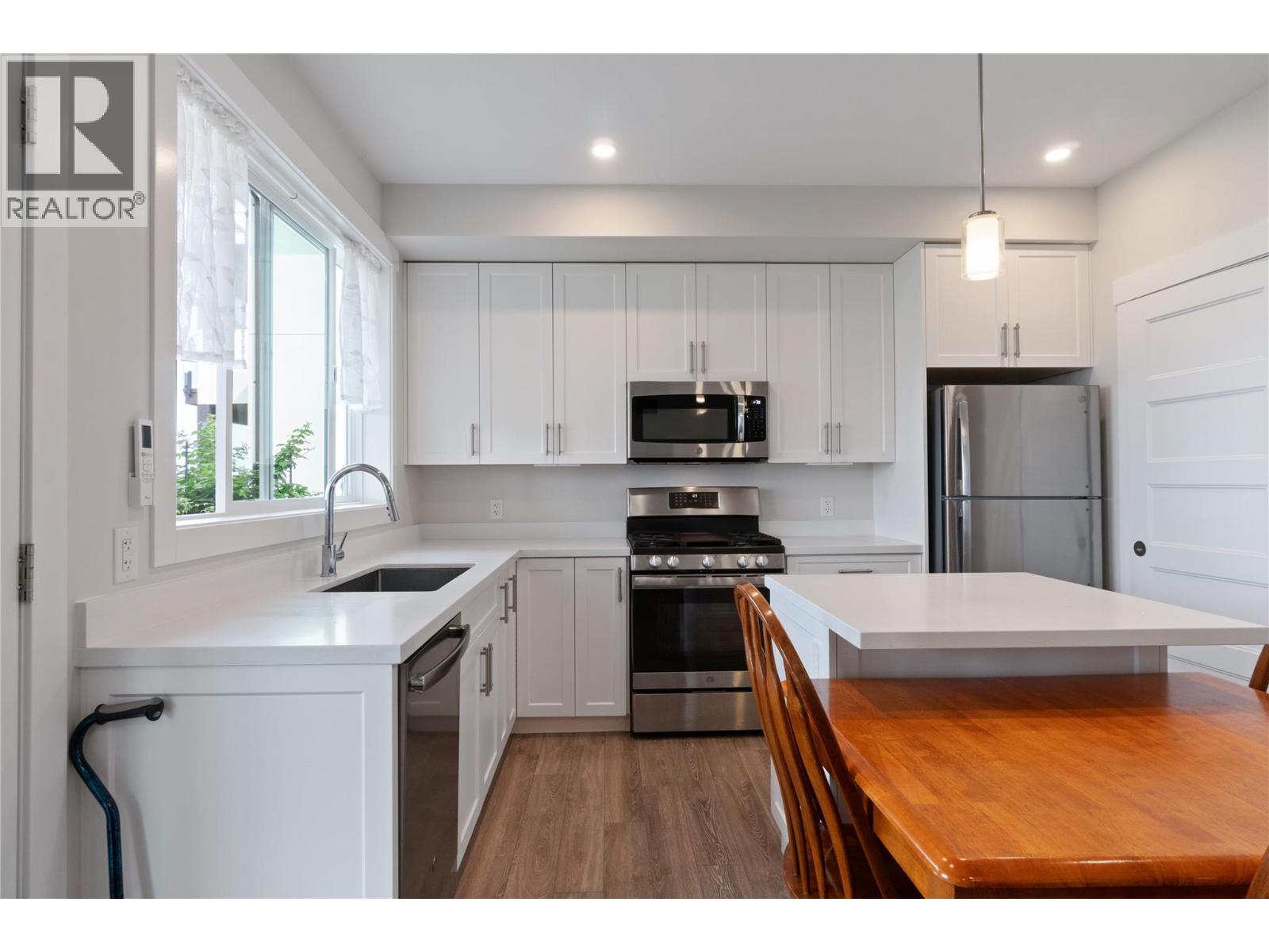  1021 17 Avenue Southeast, Salmon Arm