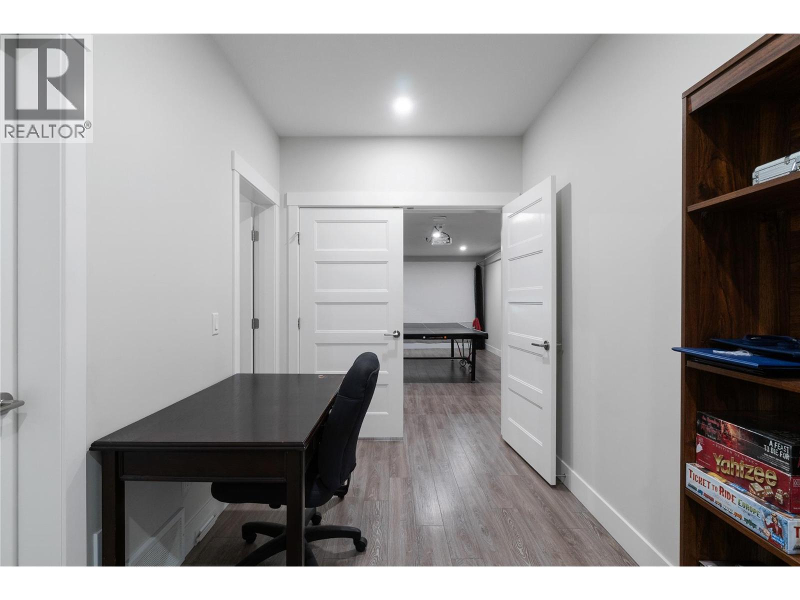  1021 17 Avenue Southeast, Salmon Arm