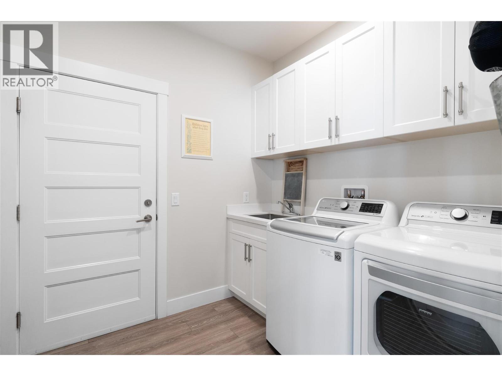  1021 17 Avenue Southeast, Salmon Arm