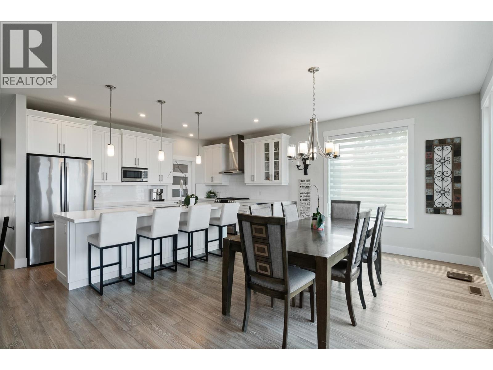  1021 17 Avenue Southeast, Salmon Arm