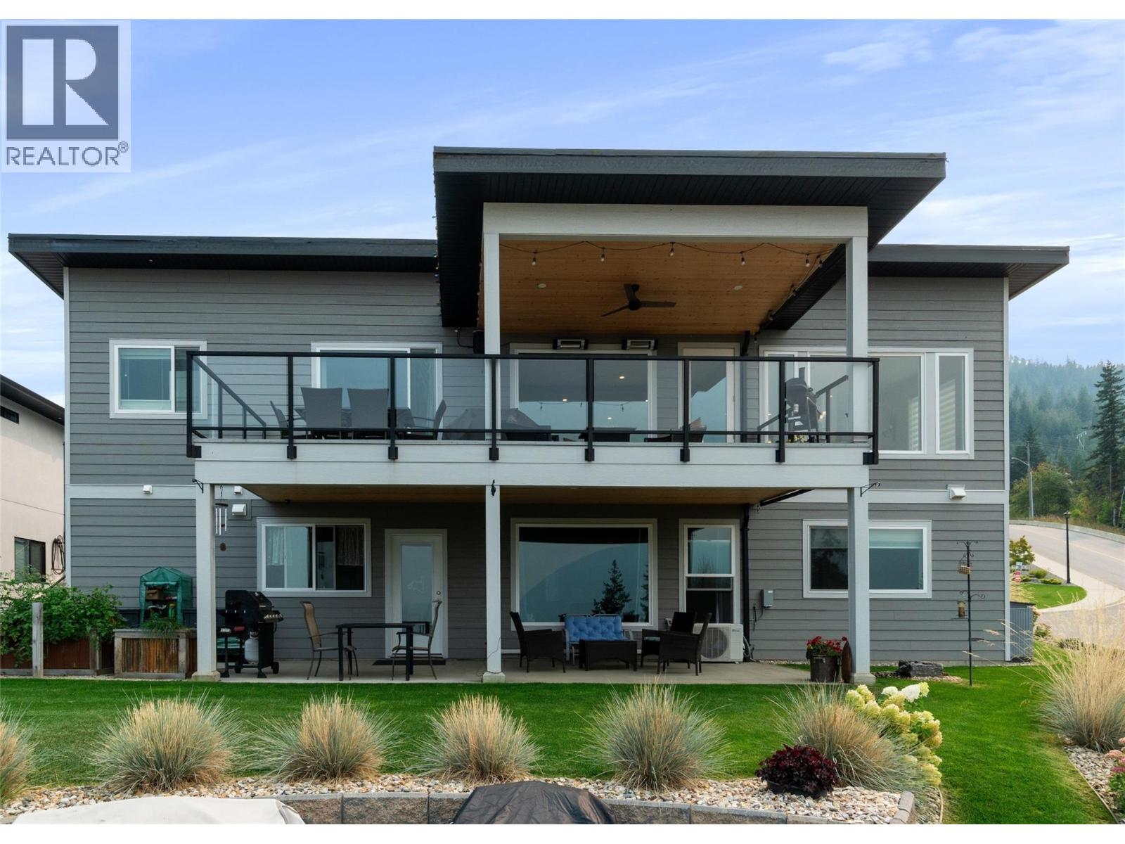  1021 17 Avenue Southeast, Salmon Arm