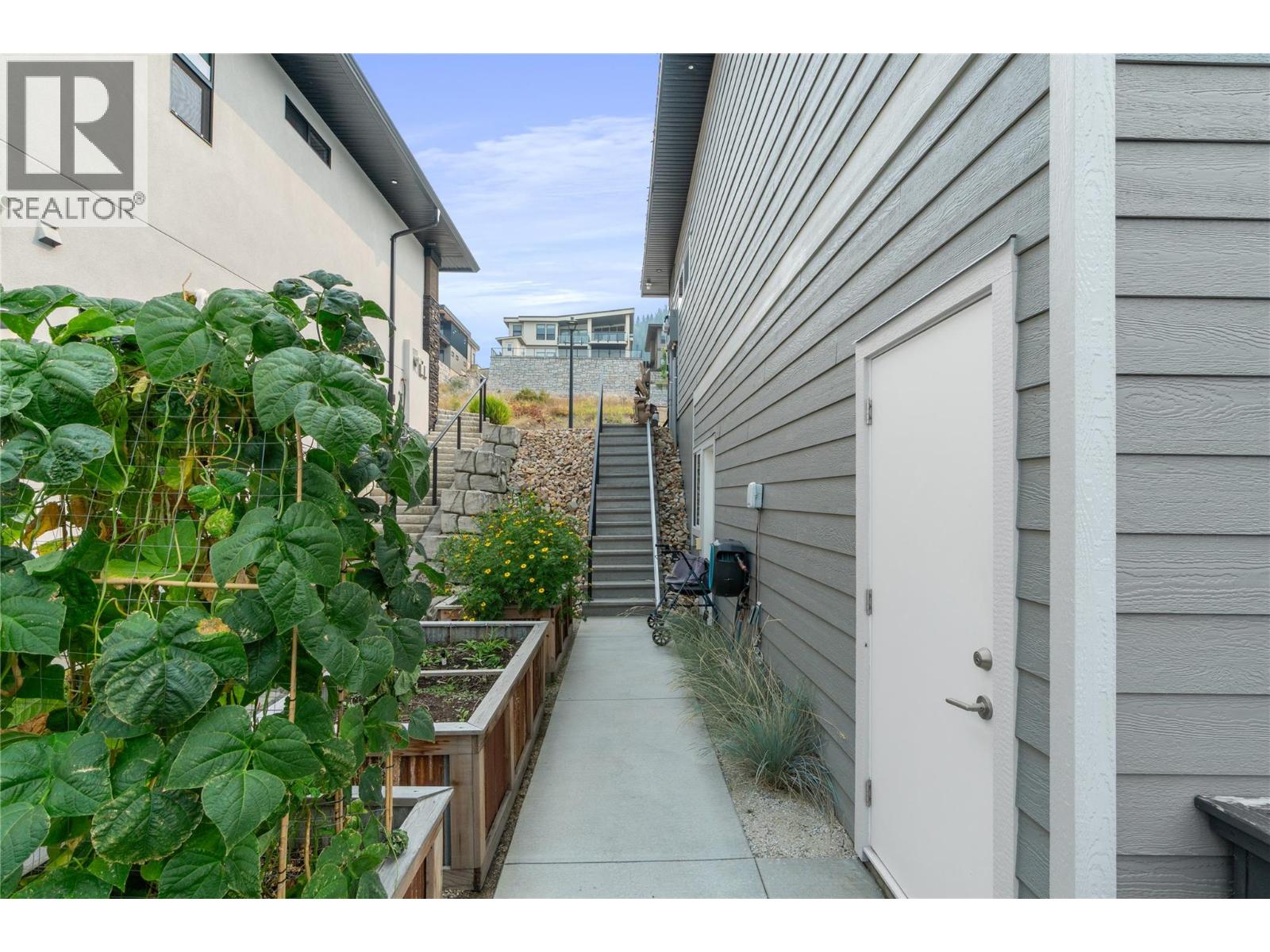  1021 17 Avenue Southeast, Salmon Arm