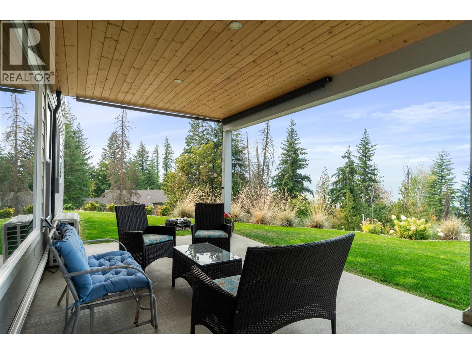  1021 17 Avenue Southeast, Salmon Arm