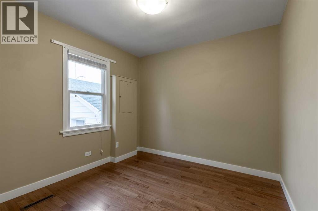 Single Family House Bungalow for Sale in  Dieppe Boulevard S Glendale Lethbridge 