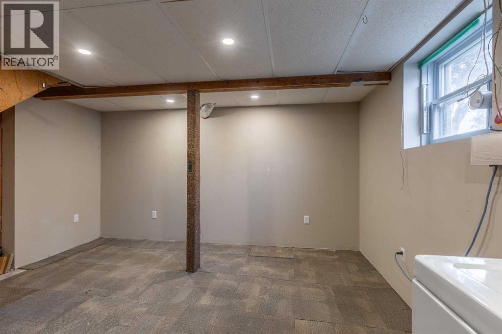 Single Family House Bungalow for Sale in  Dieppe Boulevard S Glendale Lethbridge 