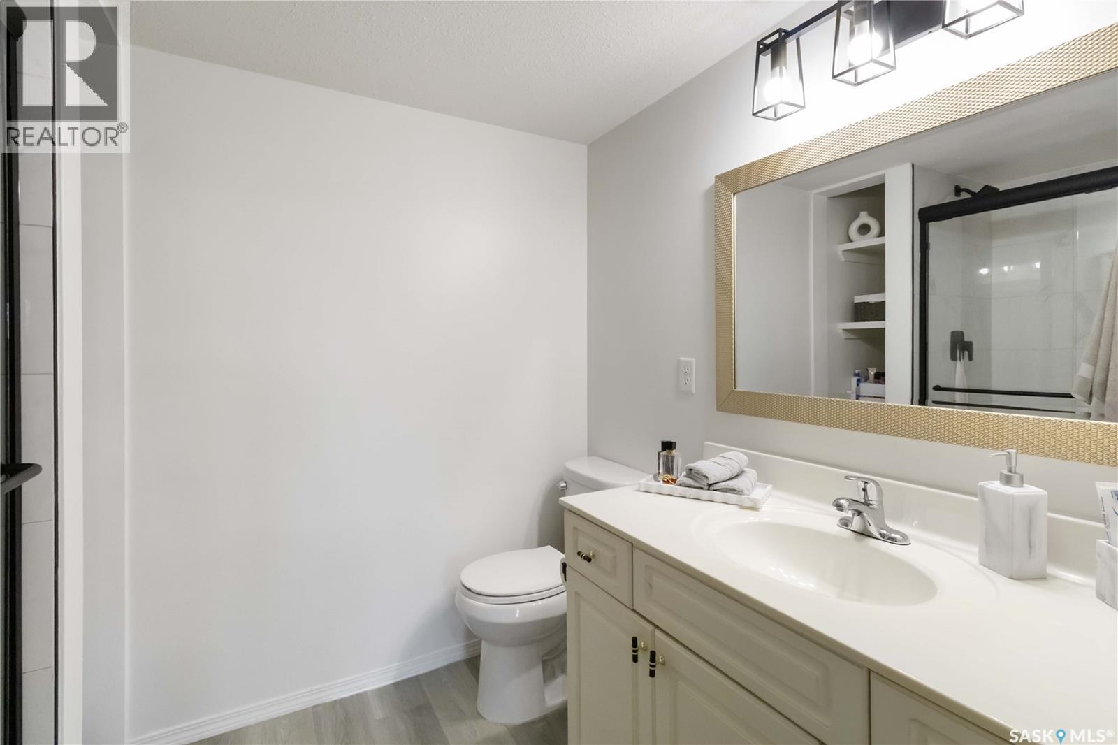 Single Family House Low rise for Sale in   Heritage VIEW Saskatoon 