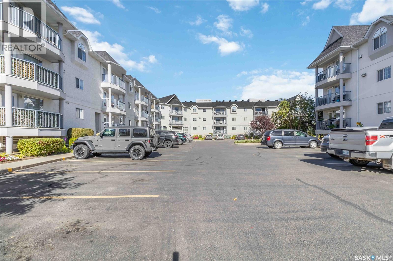 Single Family House Low rise for Sale in   Heritage VIEW Saskatoon 