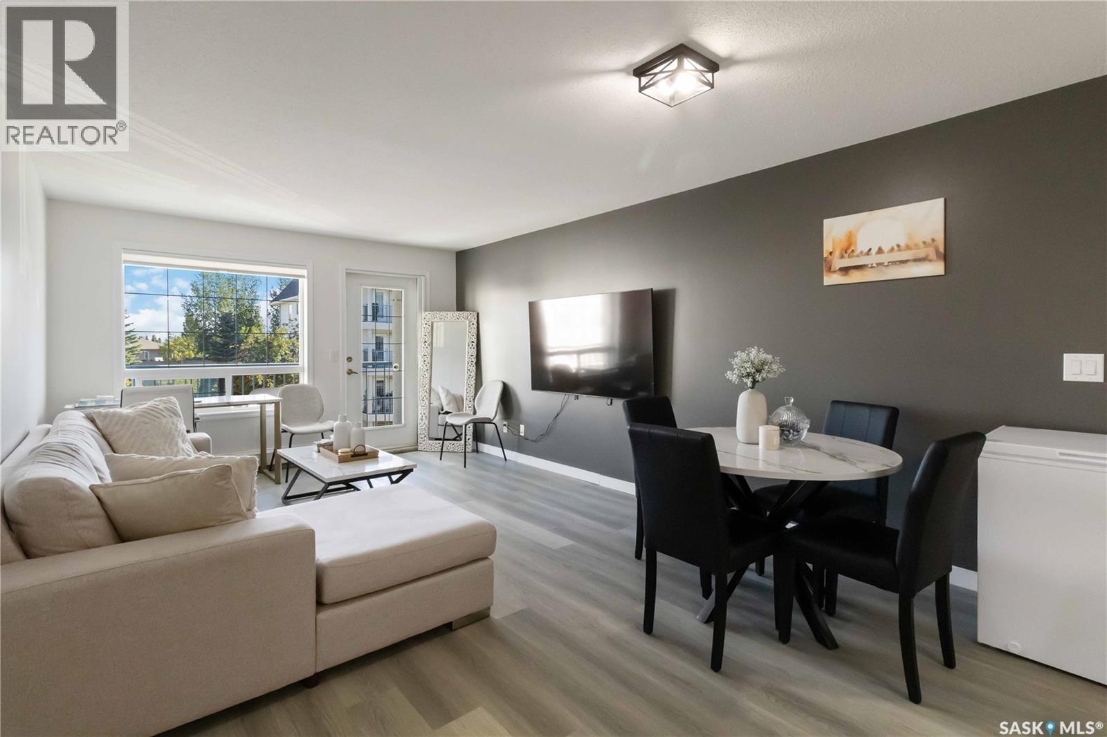 Single Family House Low rise for Sale in   Heritage VIEW Saskatoon 