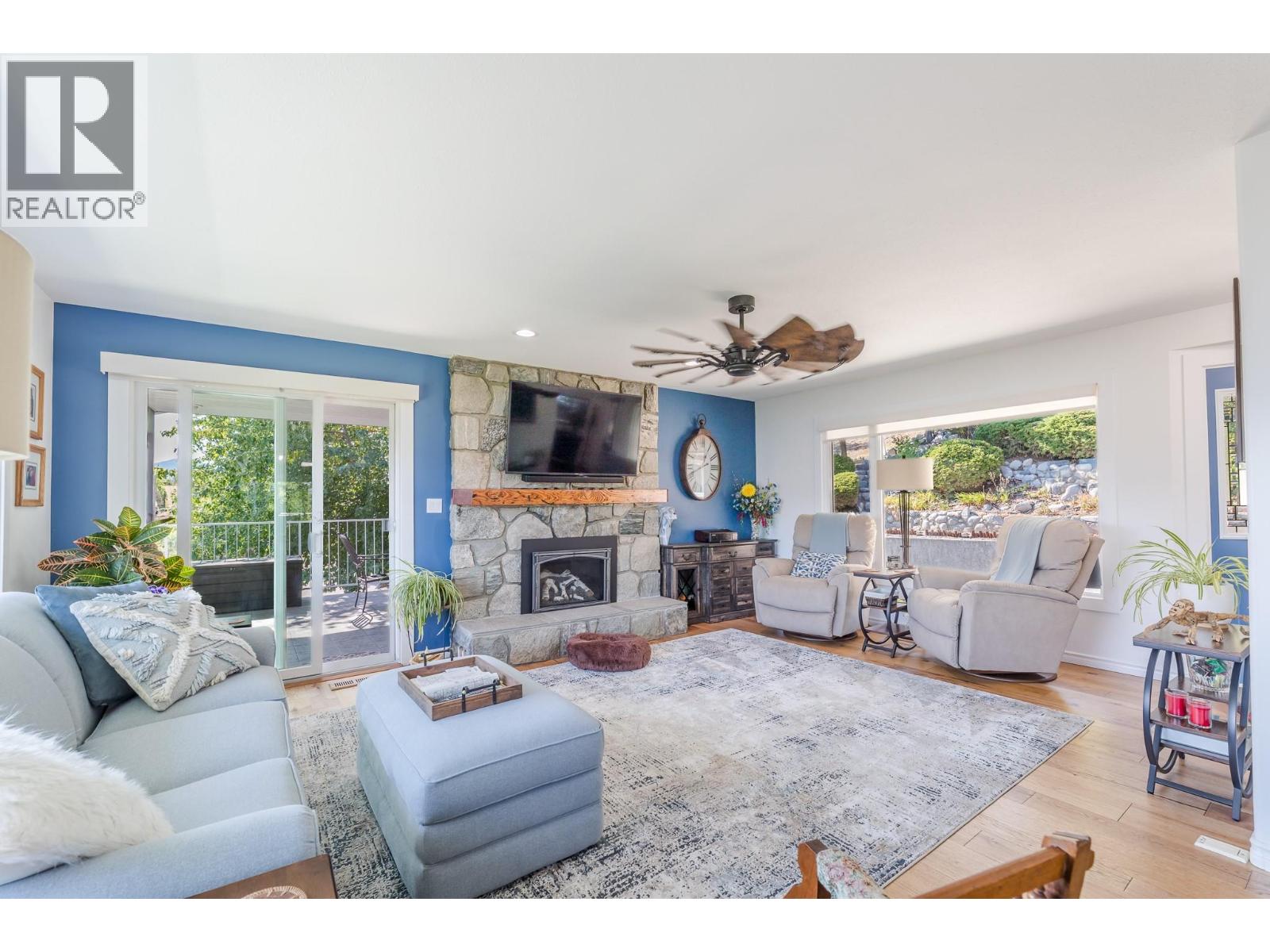 6318 Faircrest Street, Summerland