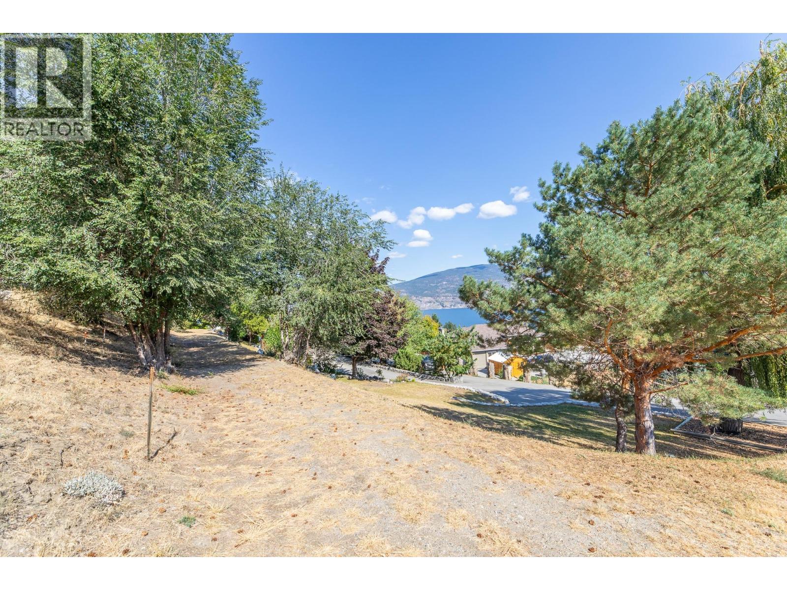 6318 Faircrest Street, Summerland