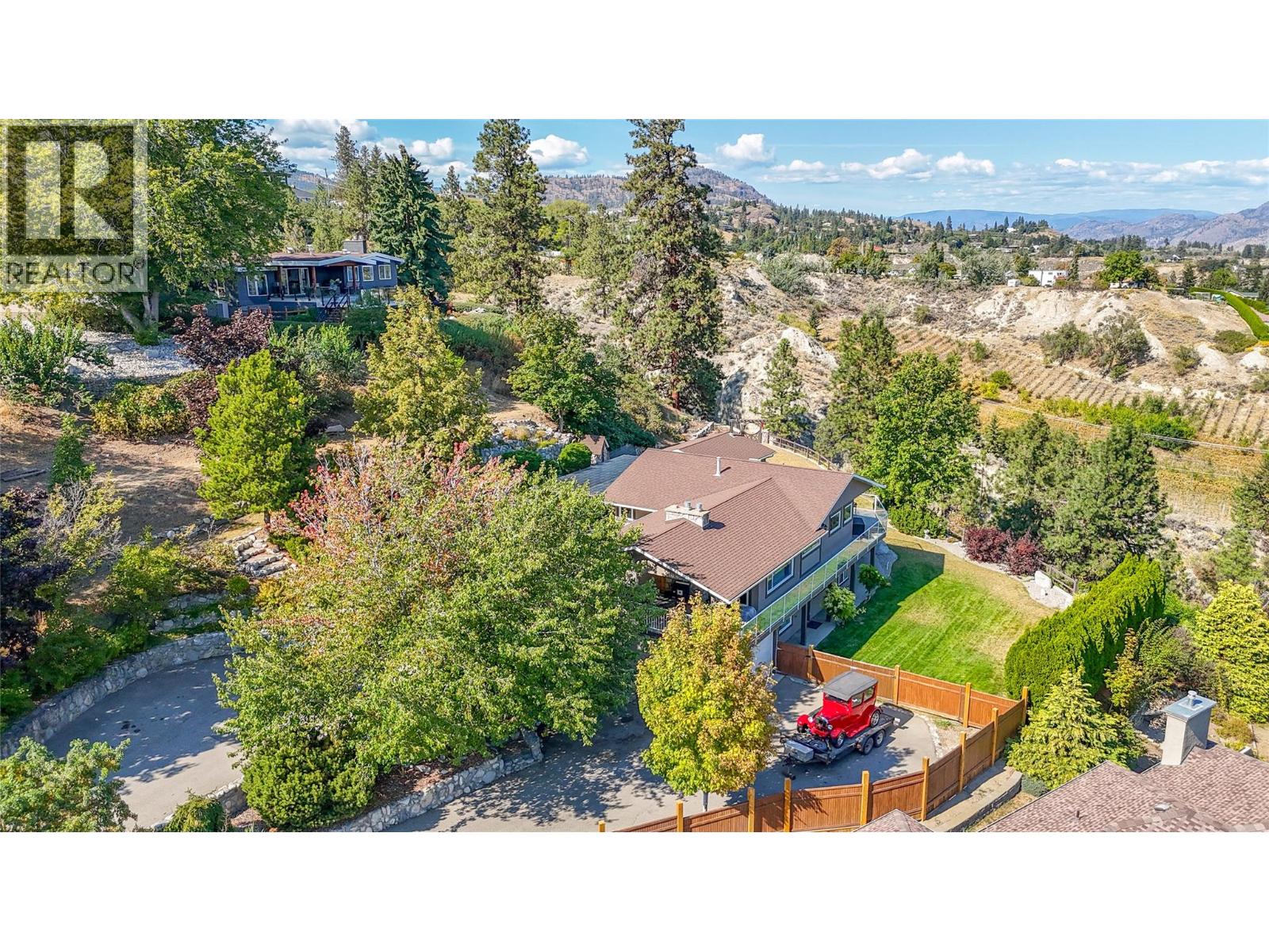 6318 Faircrest Street, Summerland