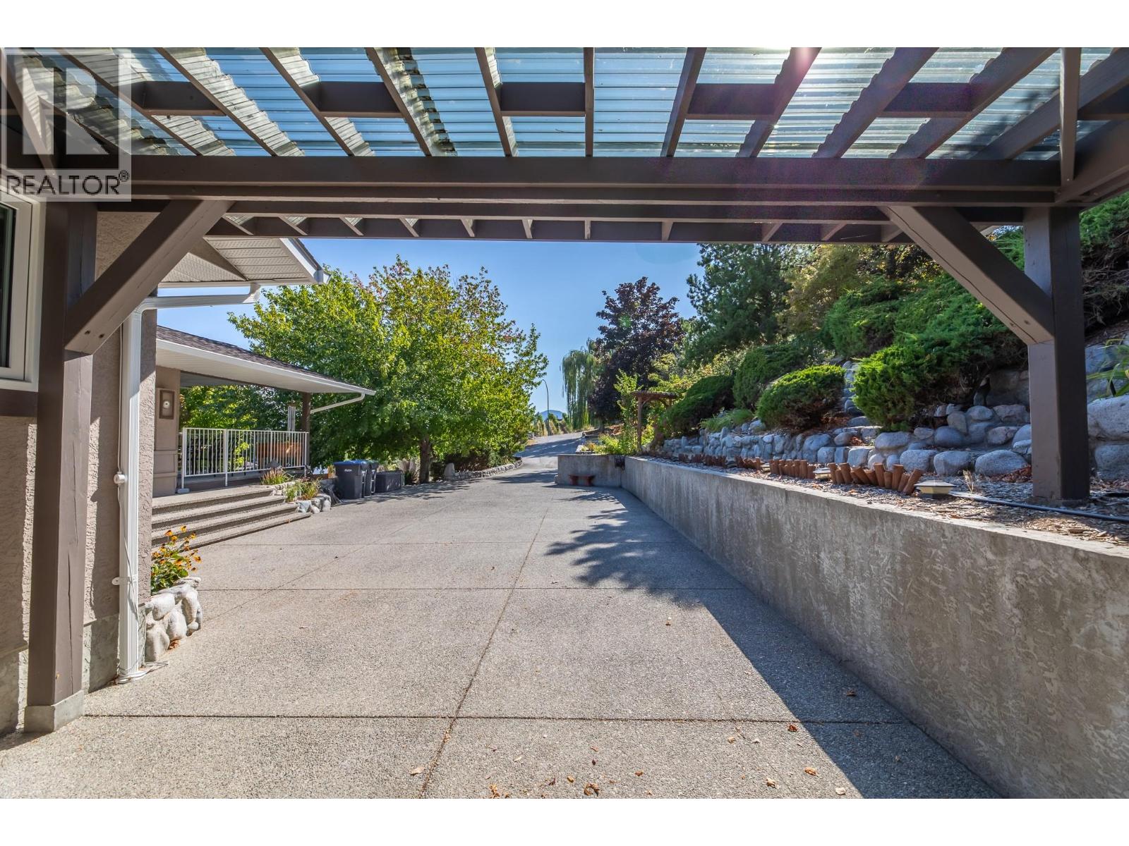 6318 Faircrest Street, Summerland