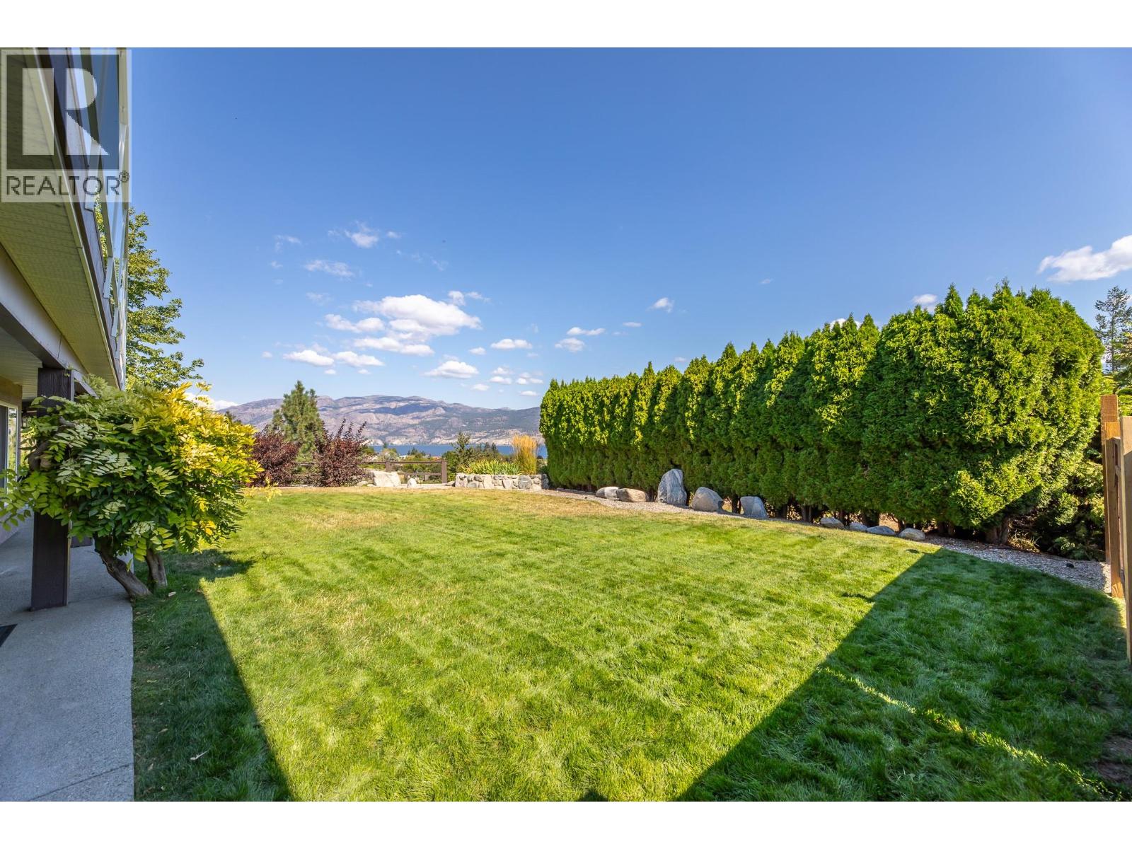 6318 Faircrest Street, Summerland