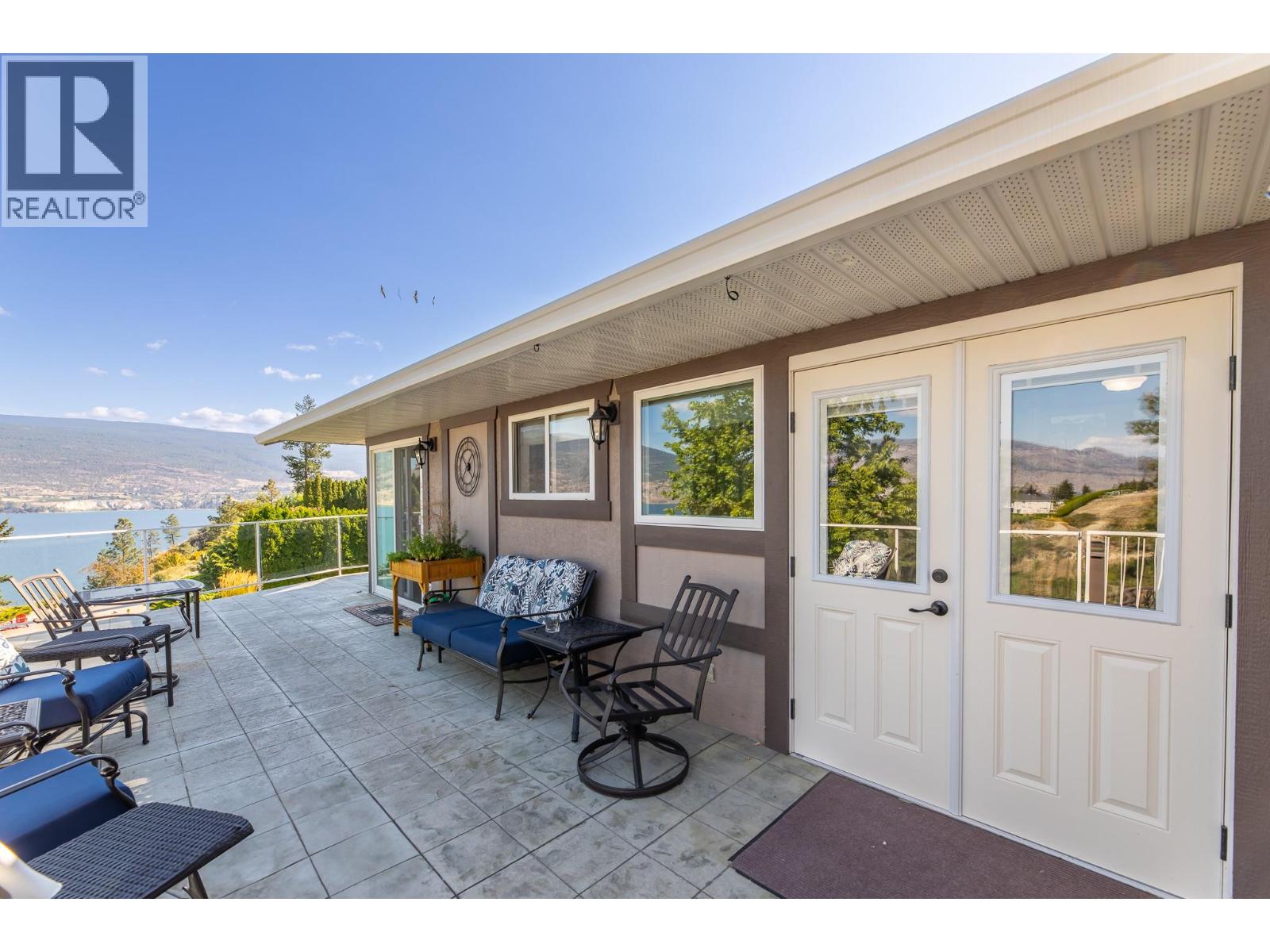 6318 Faircrest Street, Summerland