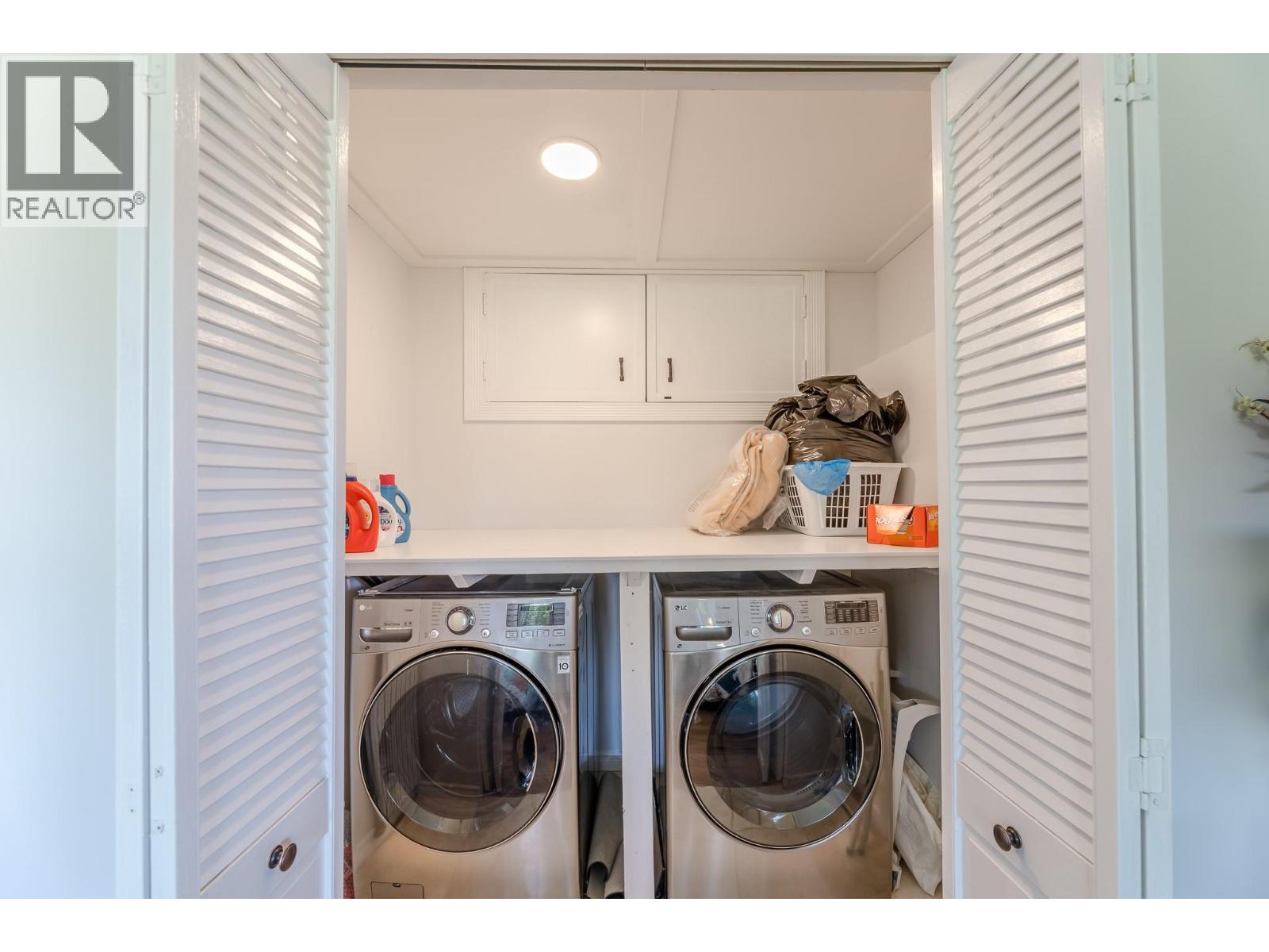 6318 Faircrest Street, Summerland