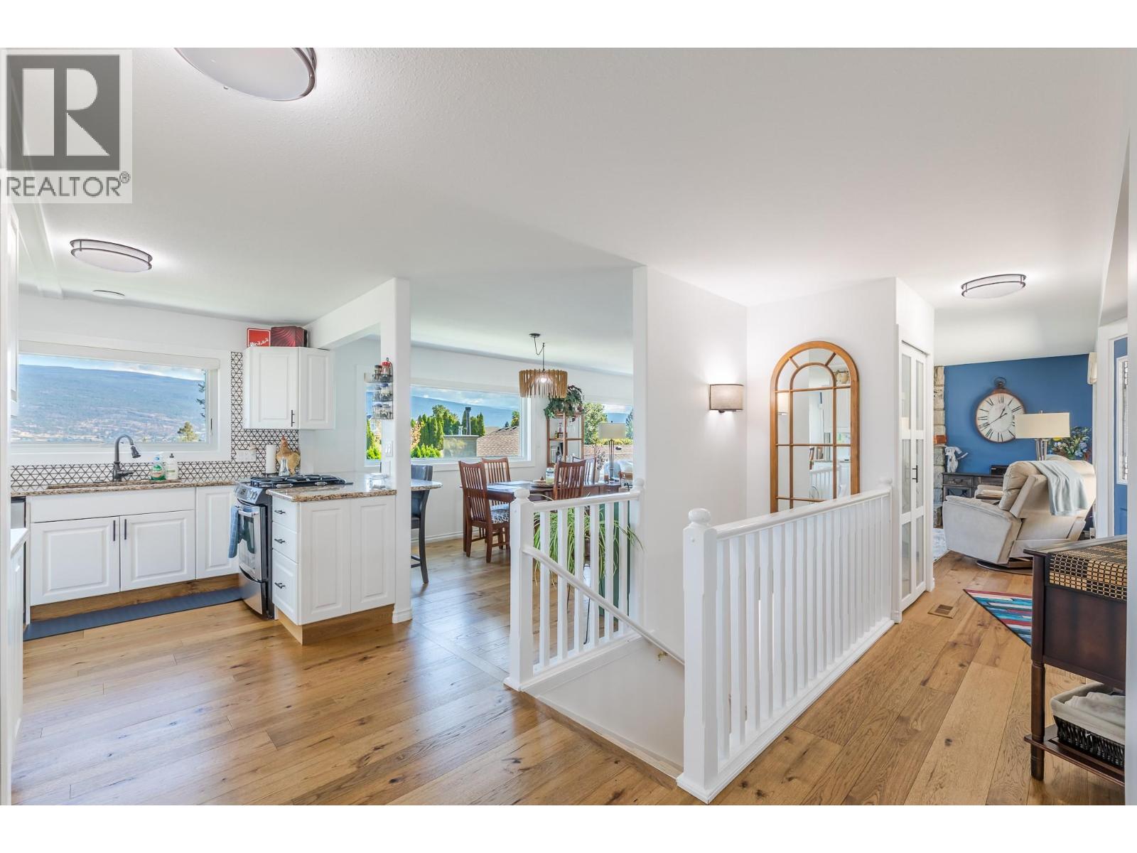 6318 Faircrest Street, Summerland