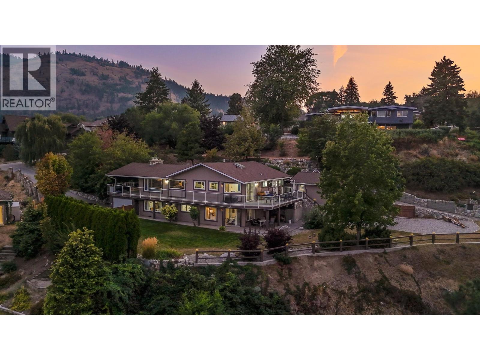 6318 Faircrest Street, Summerland