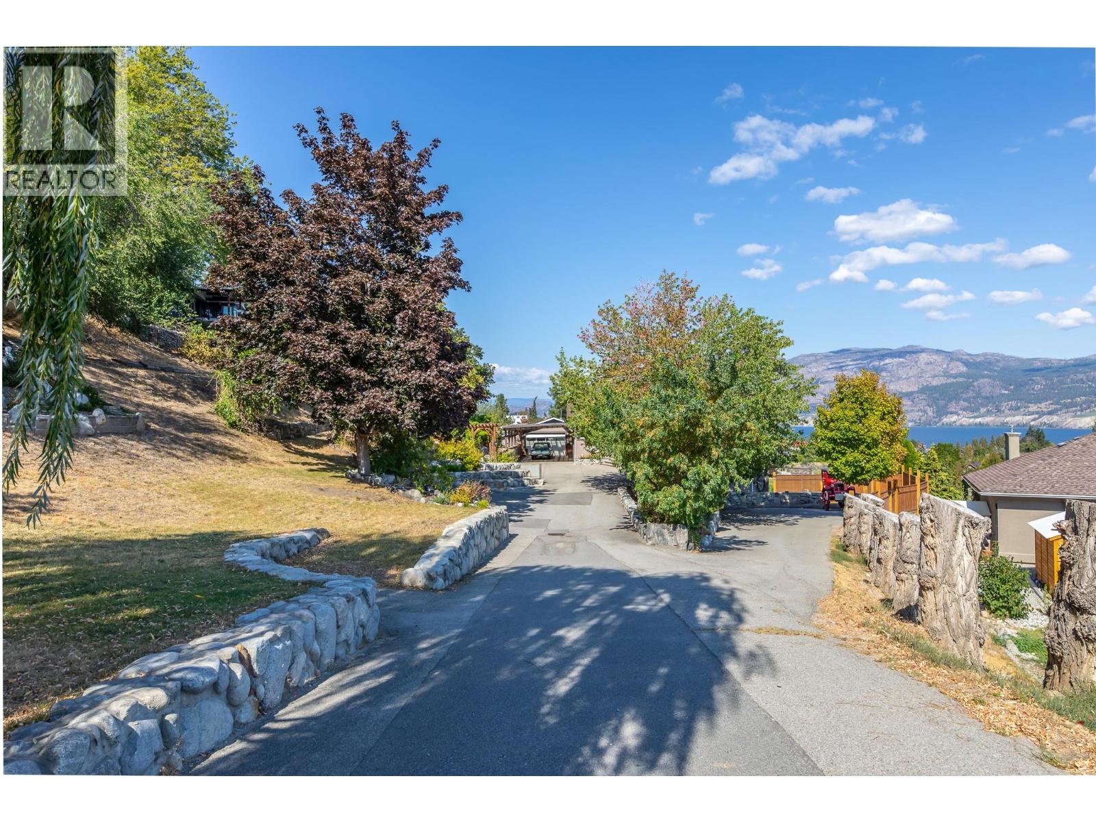 6318 Faircrest Street, Summerland