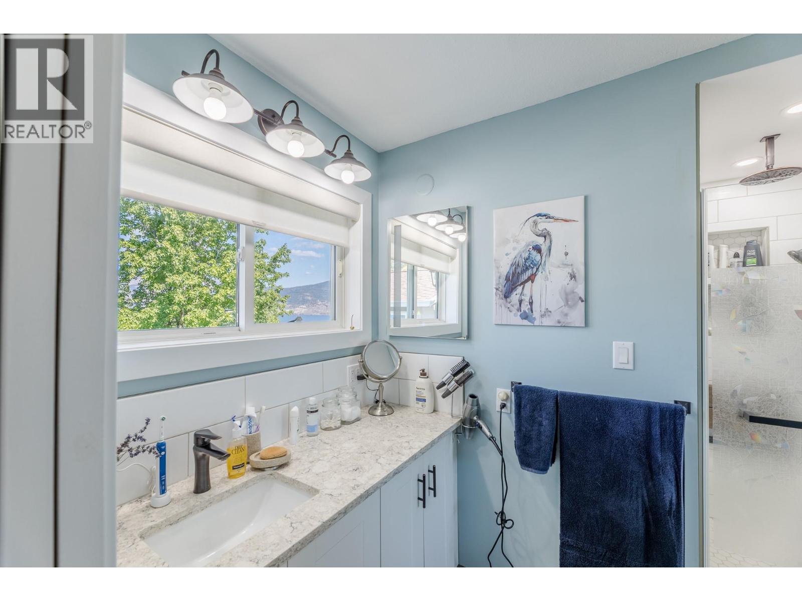 6318 Faircrest Street, Summerland