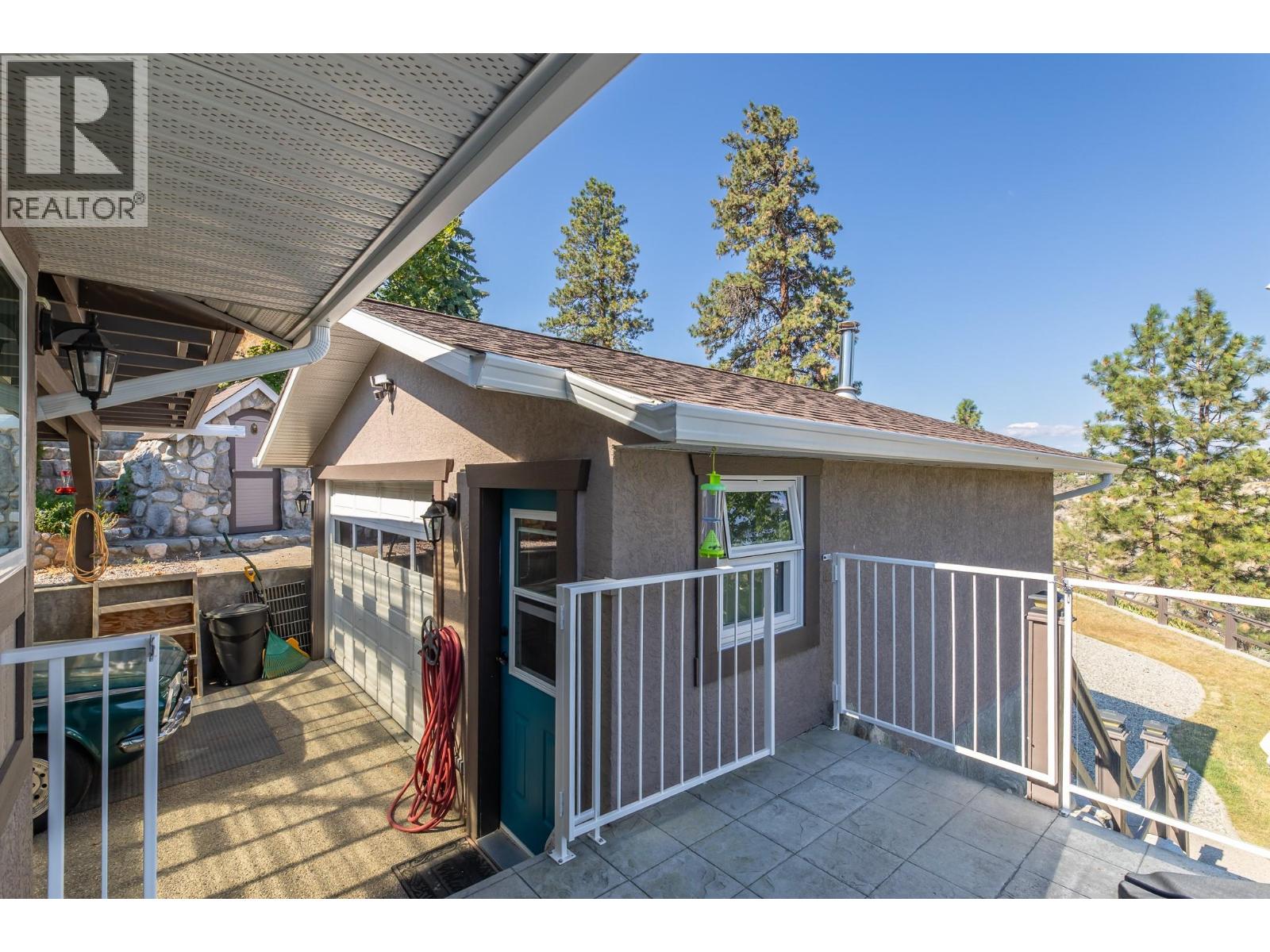 6318 Faircrest Street, Summerland